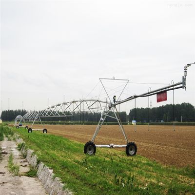 農業センター 軸性噴霧機と牽引噴霧機付きのピボット農園灌輸システム