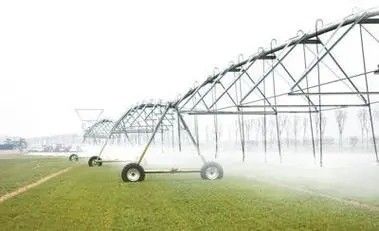 精密灌輸 容易な横移灌輸器 水スマート農業用 3800 KG
