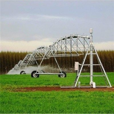 水を節約する中心ピボットスプリンクラーとエンジンの30インチ直径の灌輸システム